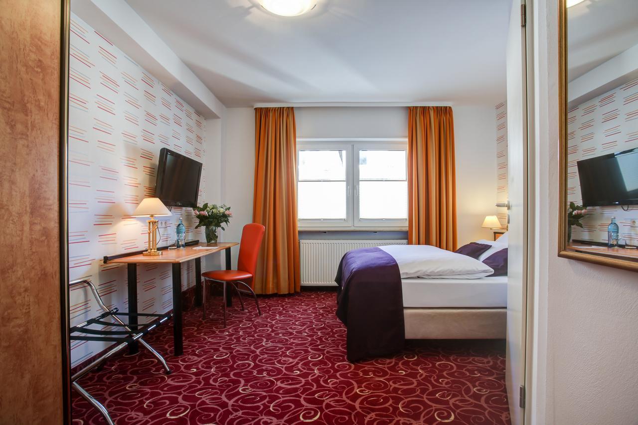 Hotel Rhein Neckar 3*